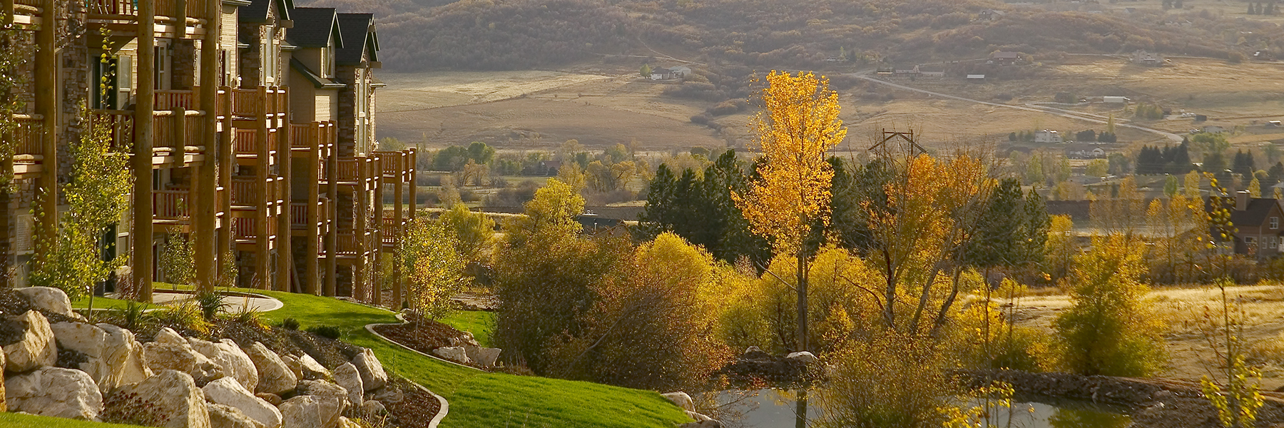 77at9469mhautumn1800by600 Moose Hollow Condominiums HOA